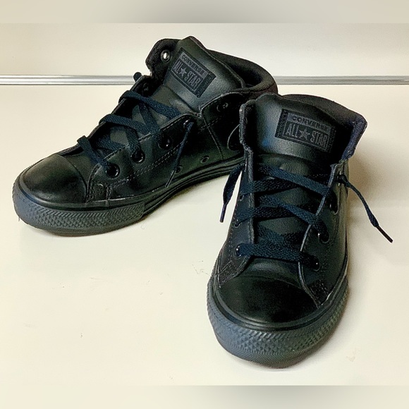 Junior 4 EU 36 Converse Chuck Taylor Blacked Out Leather Mid Height Shoes - Picture 4 of 16
